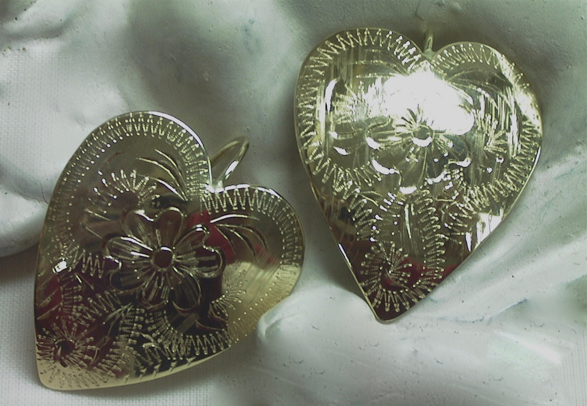 14K Yellow Gold Engraved Heart Earrings